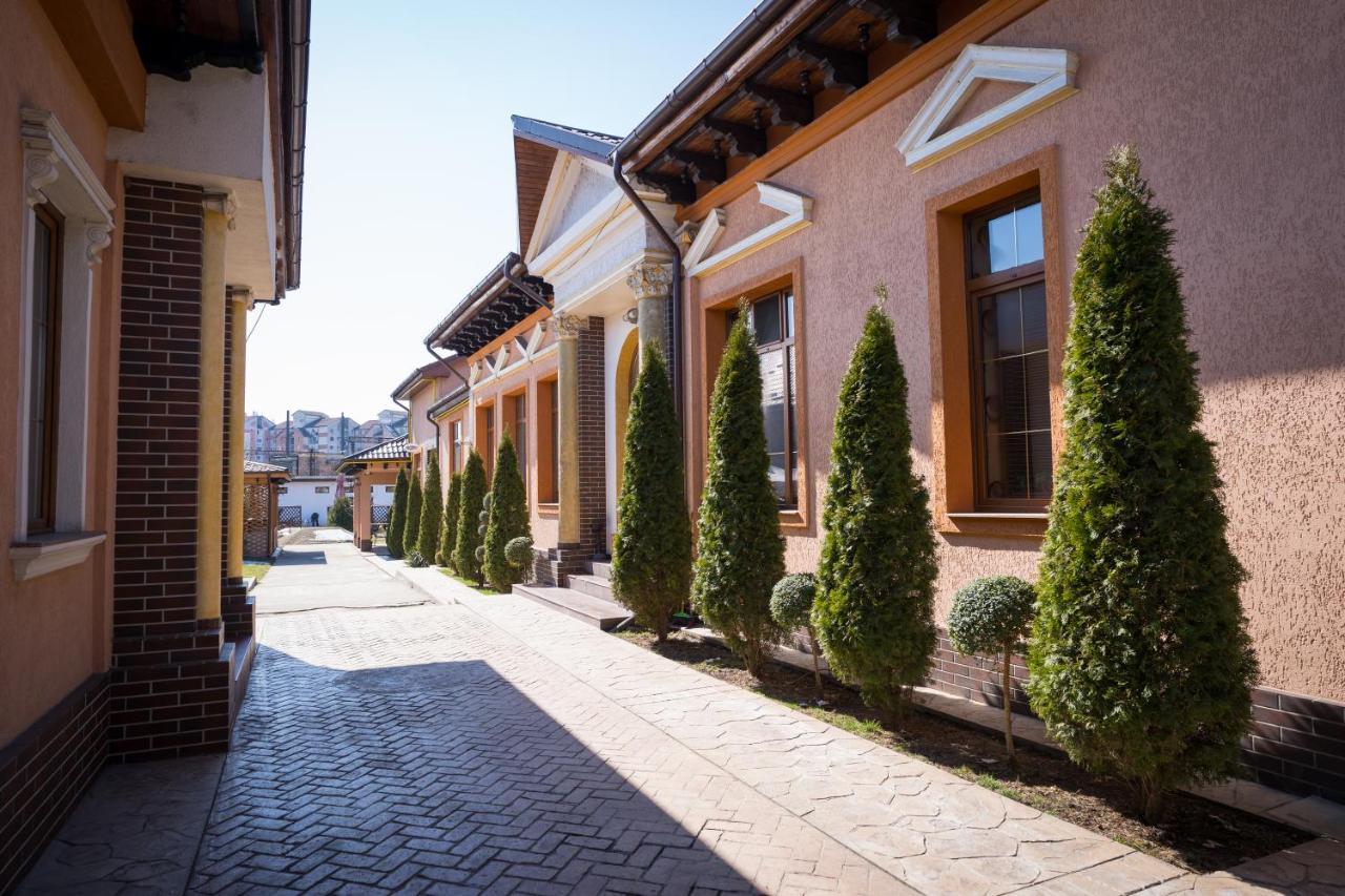 Casa Onyx Otel Târgu Jiu Dış mekan fotoğraf